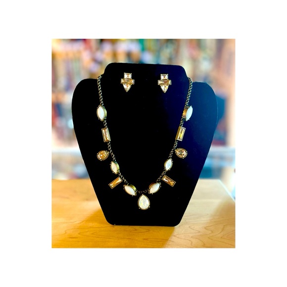 Vintage Silpada Antiqued KR Crystals and Cabochons Station Necklace & Earrings - Picture 2 of 6